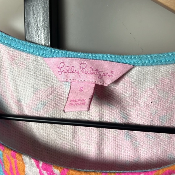 Lilly Pulitzer Feeling Tanked Whiting Shift Dress with Cut Out Back Size Small - Picture 3 of 8